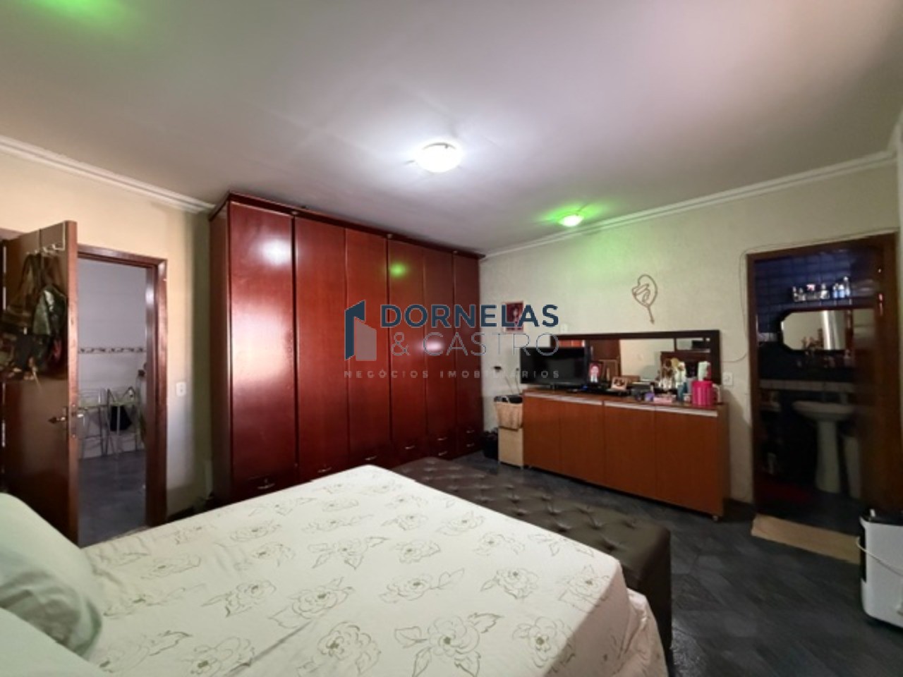 Casa colonial cond. Fechado no guará terreno de 778,00m² fácil saída para eptg