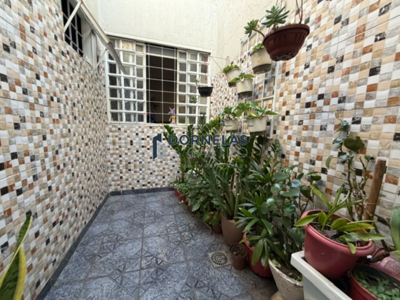 Casa colonial cond. Fechado no guará terreno de 778,00m² fácil saída para eptg