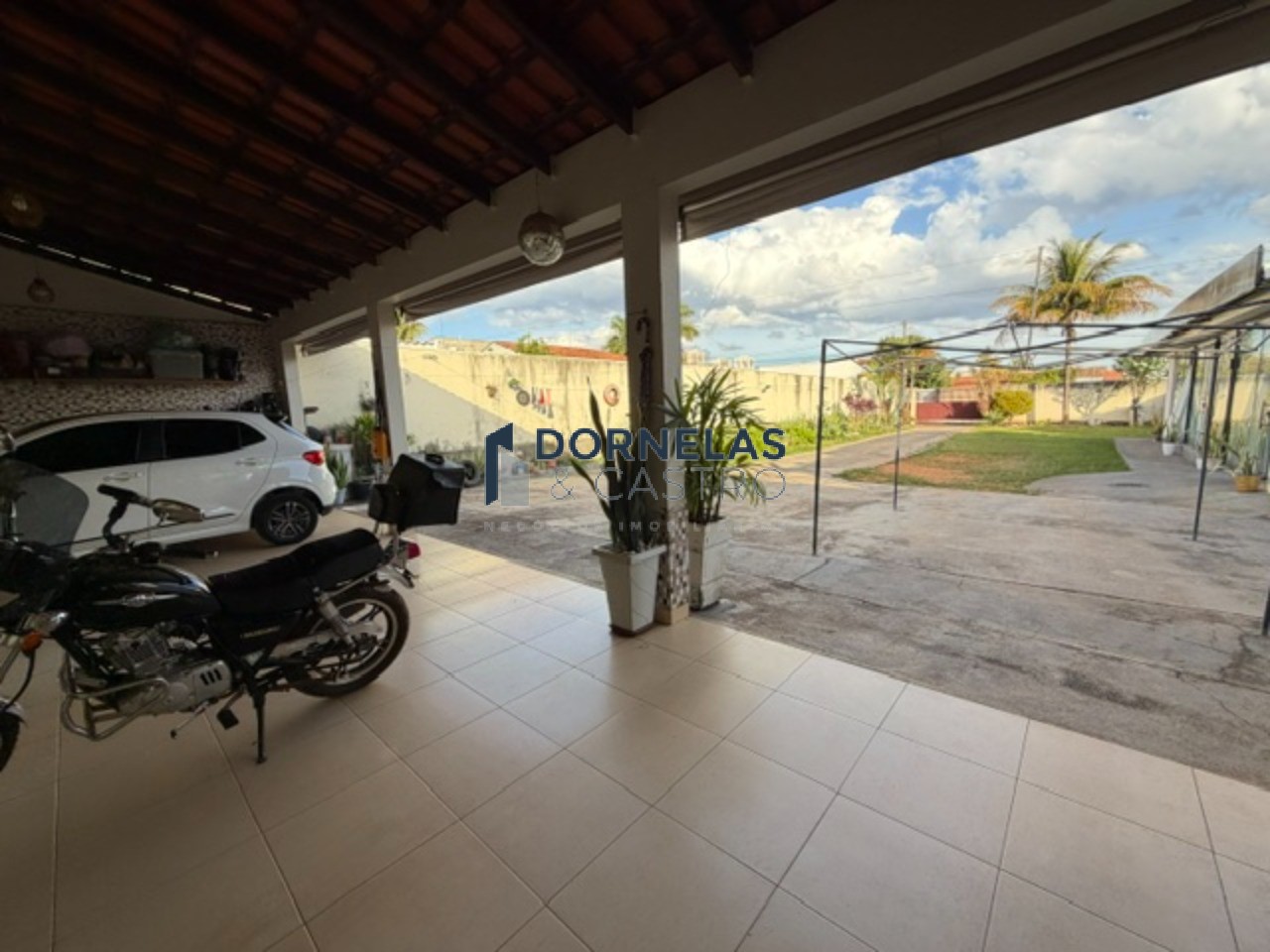 Casa colonial cond. Fechado no guará terreno de 778,00m² fácil saída para eptg