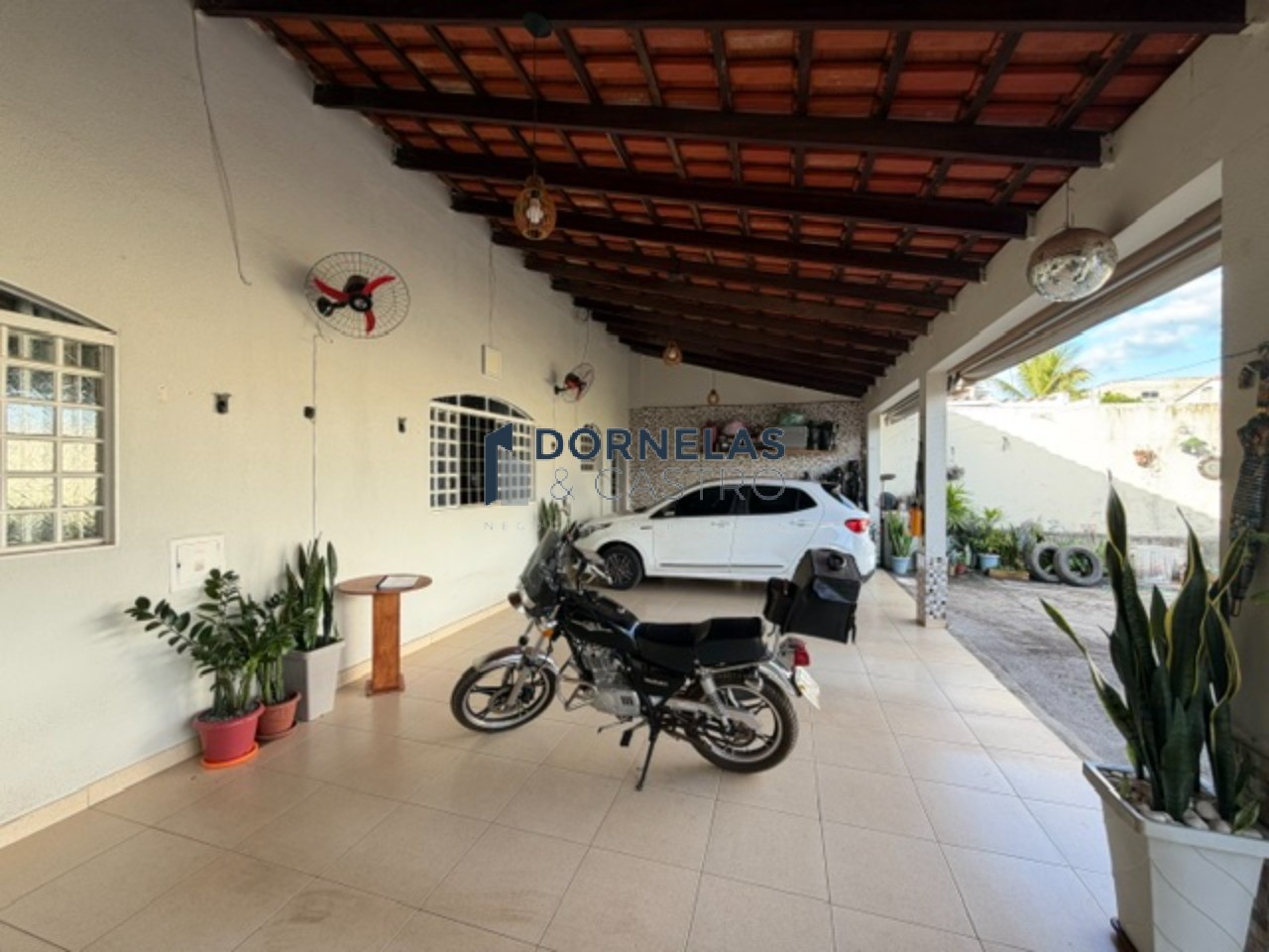 Casa colonial cond. Fechado no guará terreno de 778,00m² fácil saída para eptg