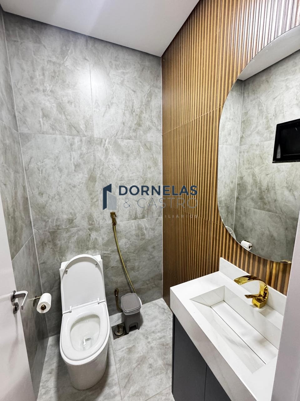 Casa nova moderna alto padrão condomínio fechado no guará ii