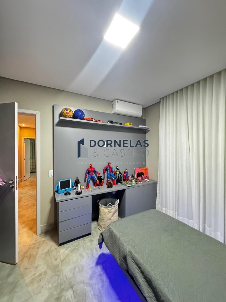 Casa nova moderna alto padrão condomínio fechado no guará ii