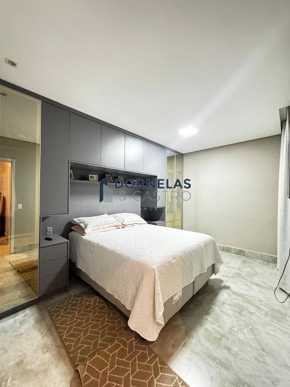 Casa nova moderna alto padrão condomínio fechado no guará ii