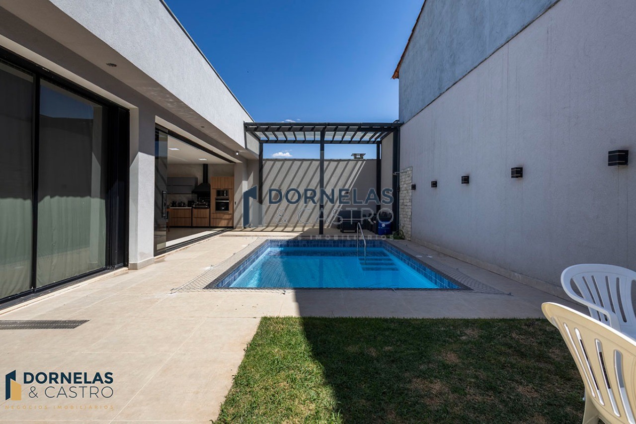 Casa alto padrão no guarapark condomínio fechado lazer com piscina