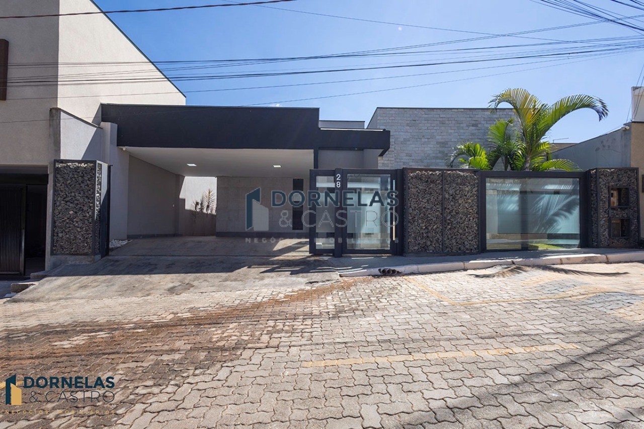 Casa alto padrão no guarapark condomínio fechado lazer com piscina