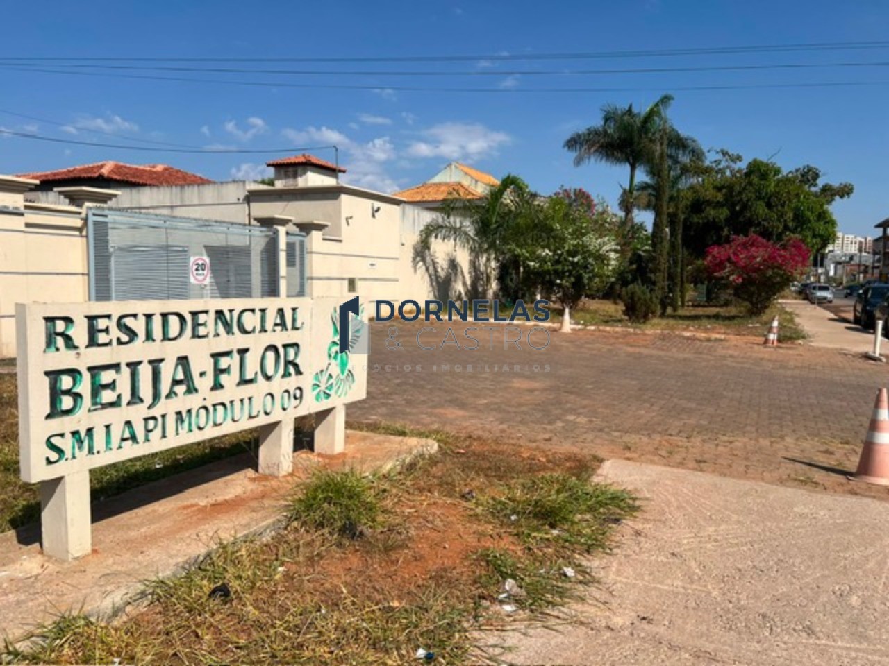 Casa à venda em condomínio fechado no guará ii - iapi de frente a qe 50