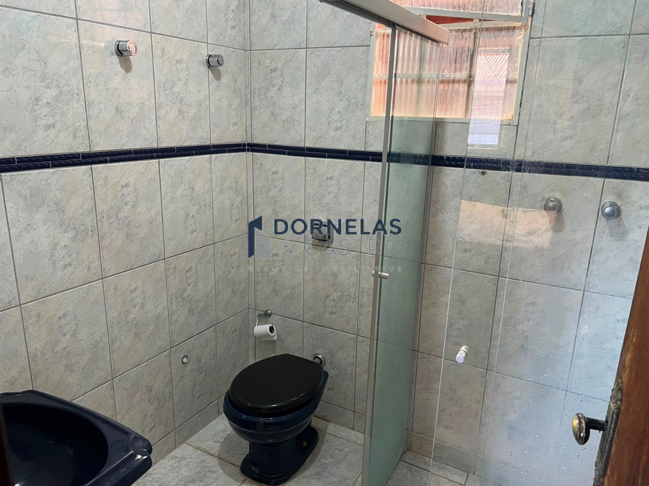 Sobrado na qe 19 guará 2 terreno de 200m² estuda troca por imóvel de menor valor aceita fgts e financiamento bancário - foto 24