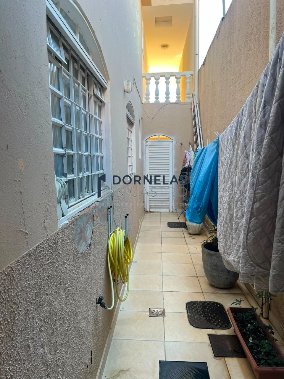 Sobrado na qe 19 guará 2 terreno de 200m² estuda troca por imóvel de menor valor aceita fgts e financiamento bancário - foto 26