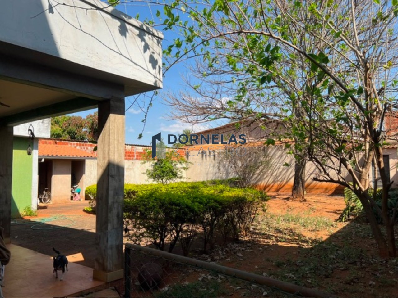 Casa à venda em condomínio fechado no guará ii - iapi de frente a qe 50