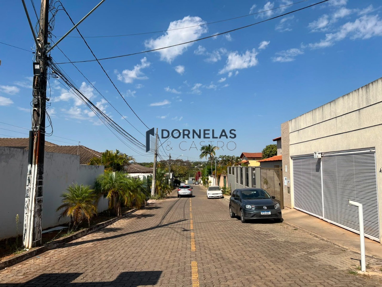 Casa à venda em condomínio fechado no guará ii - iapi de frente a qe 50