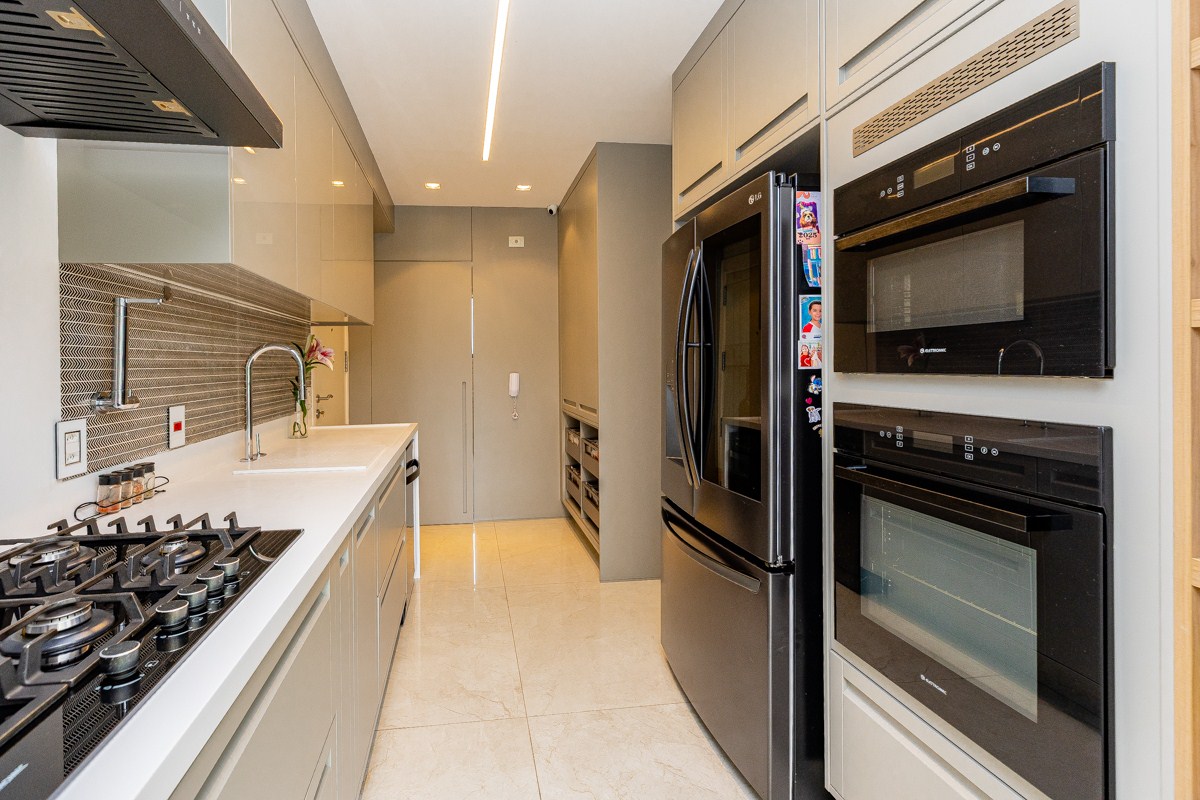 Apartamento, 3 quartos, 220 m² - Foto 21