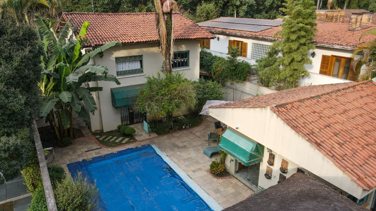 Casa, 4 quartos, 198 m² - Foto 1
