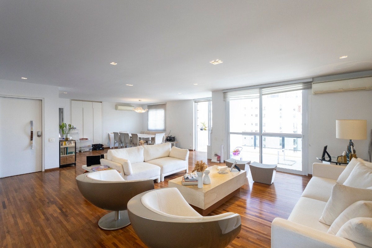 Apartamento, 3 quartos, 270 m² - Foto 2