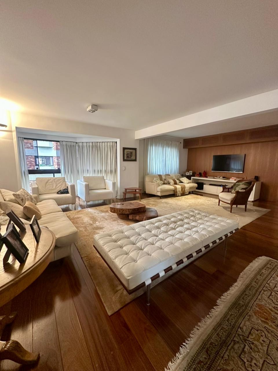 Apartamento, 3 quartos, 207 m² - Foto 1