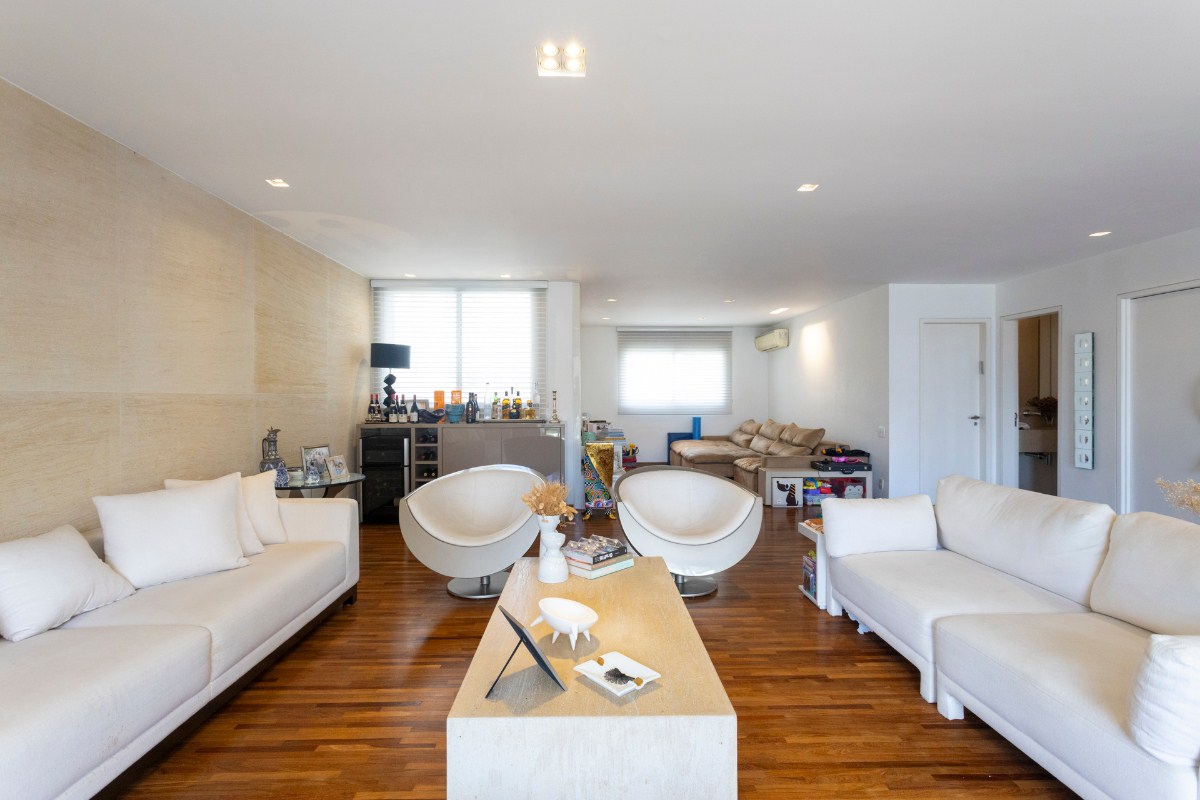 Apartamento, 3 quartos, 270 m² - Foto 1