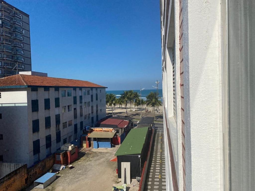 APARTAMENTO em Praia Grande - SP, Mirim