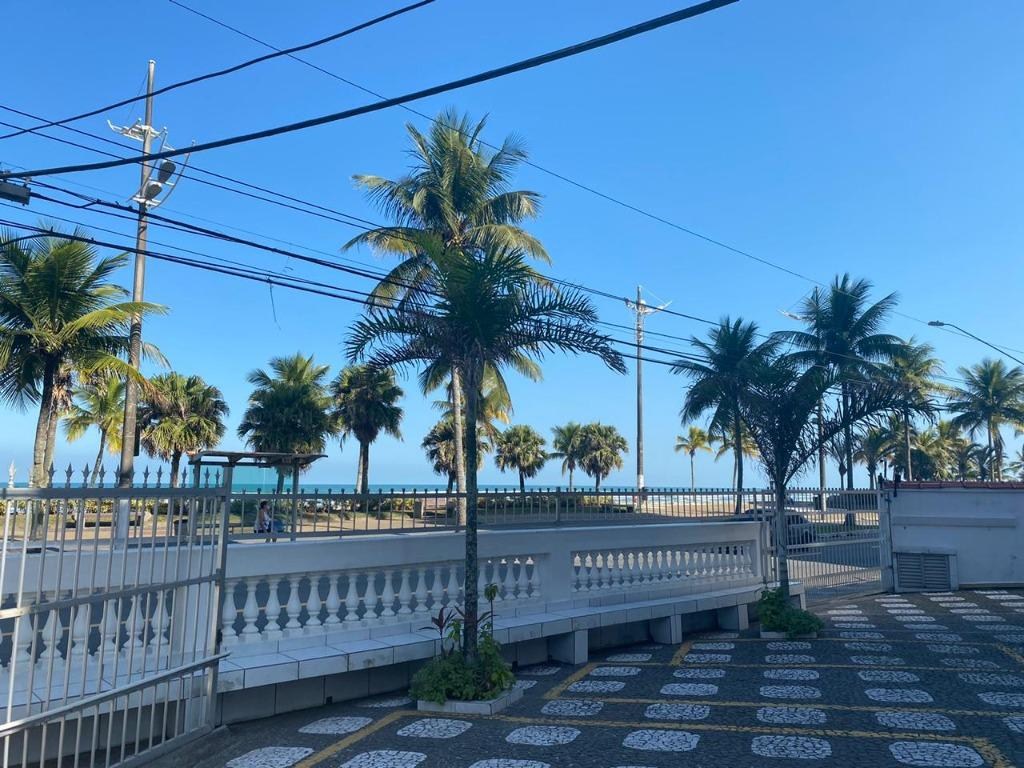 APARTAMENTO em Praia Grande - SP, Mirim