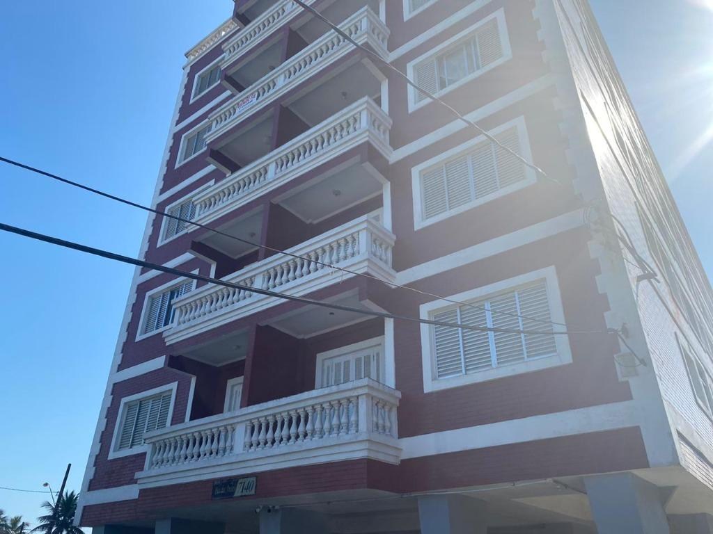 APARTAMENTO em Praia Grande - SP, Mirim