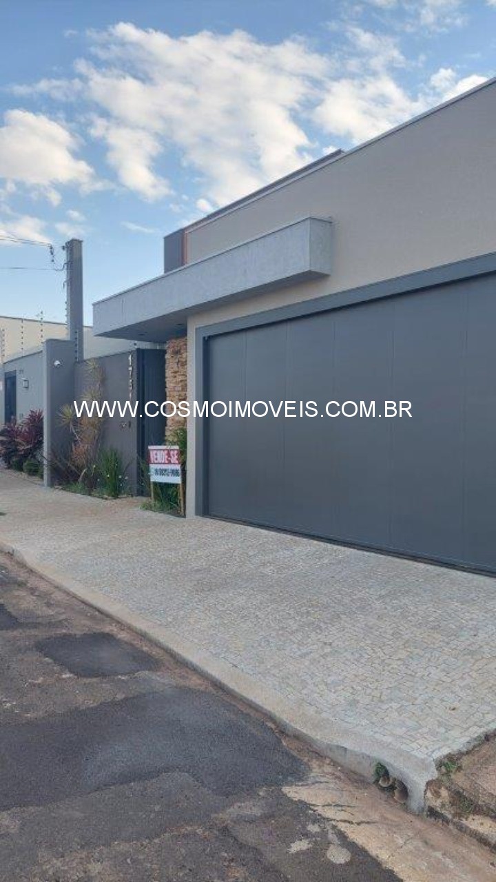 Casa, 3 quartos, 211 m² - Foto 1