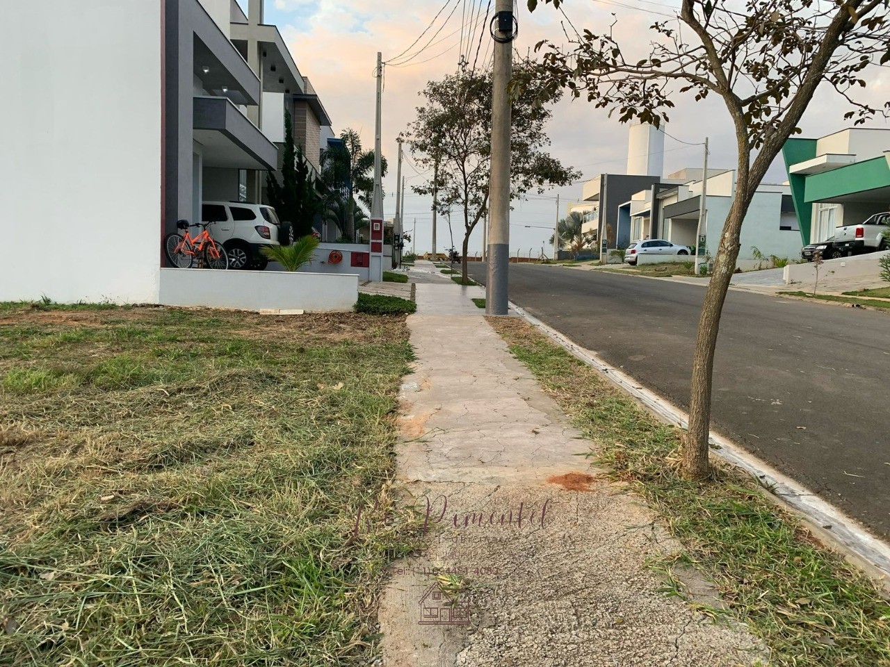 Terreno, 240 m² - Foto 1