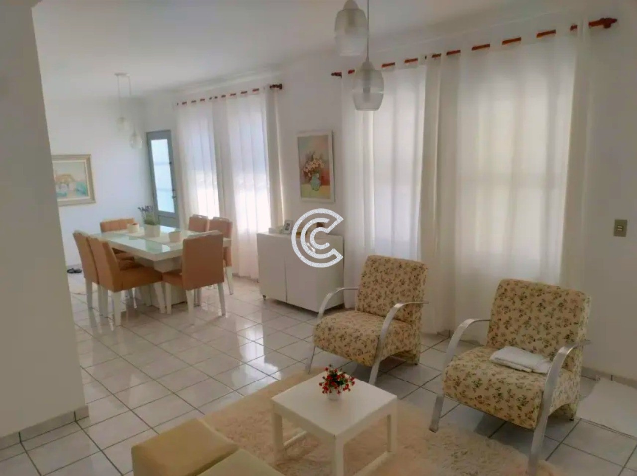 Casa, 3 quartos, 325 m² - Foto 1