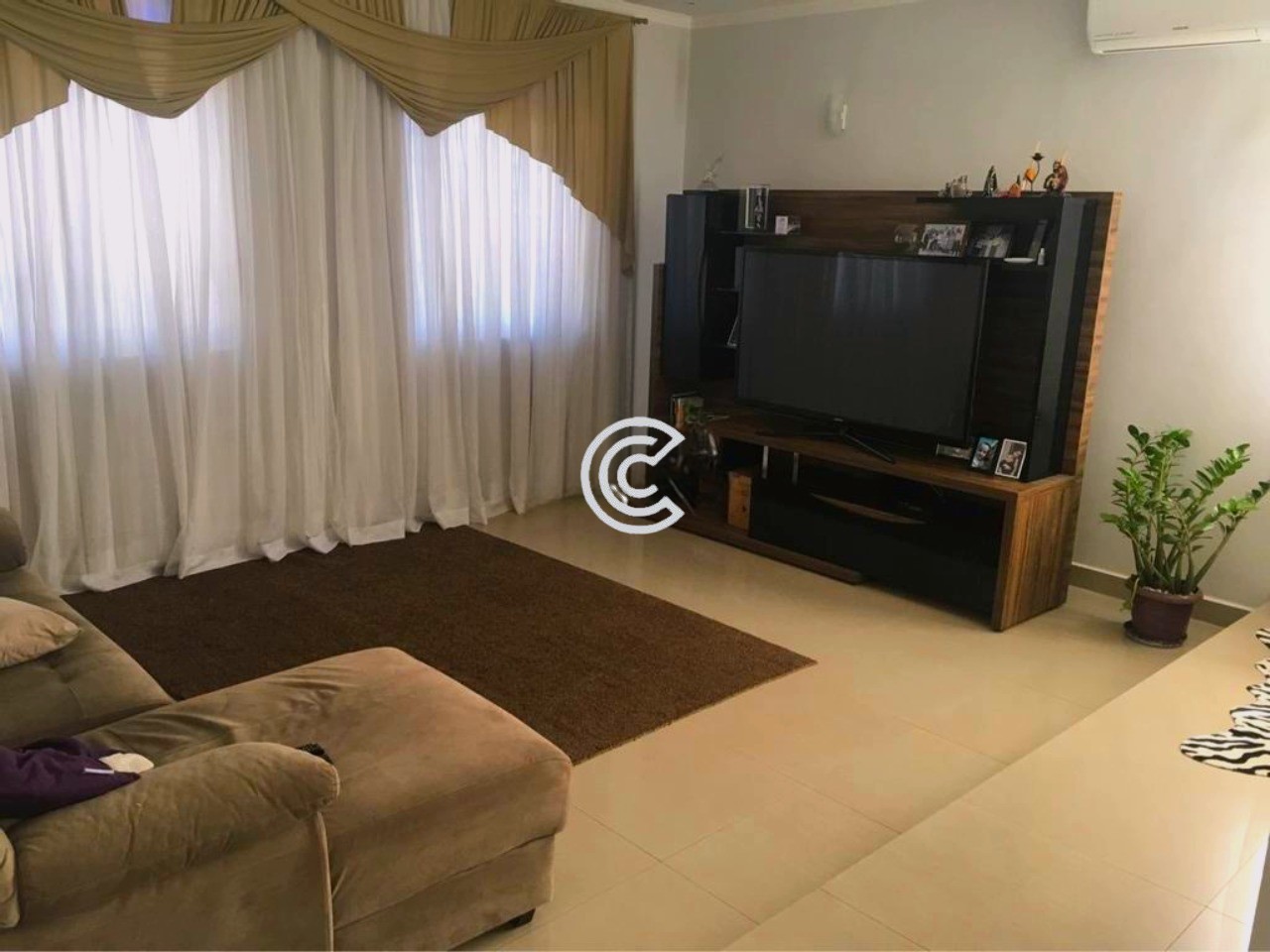 Casa, 4 quartos, 339 m² - Foto 2