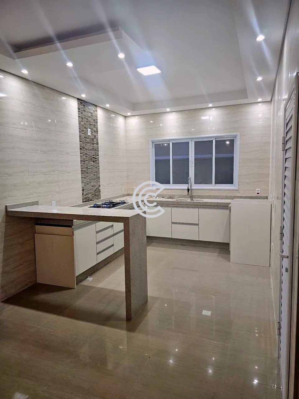 Casa, 3 quartos, 250 m² - Foto 3