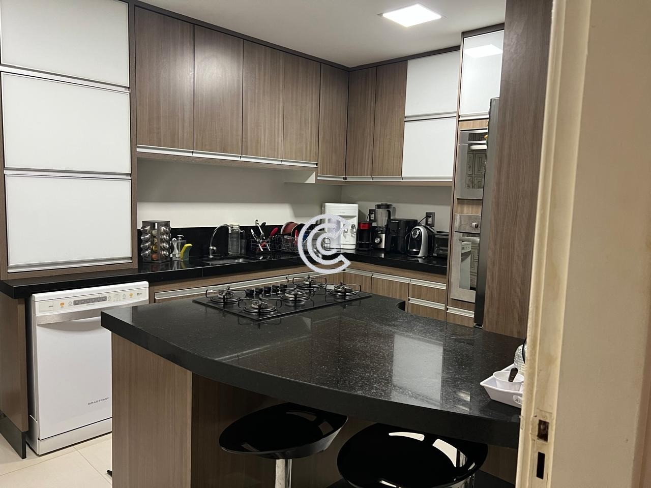Casa, 3 quartos, 250 m² - Foto 1