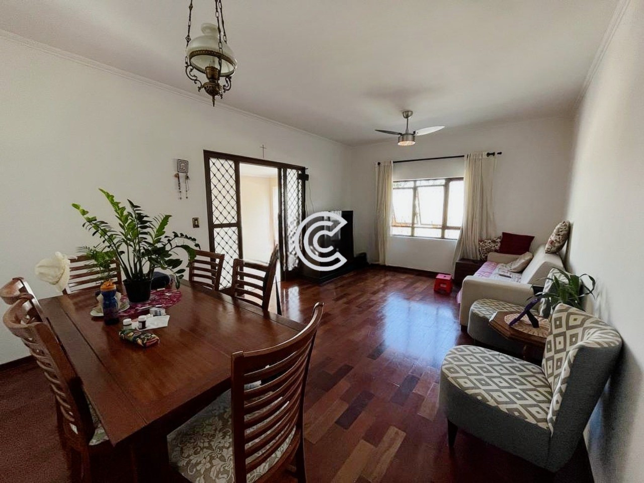 Casa, 2 quartos, 296 m² - Foto 1