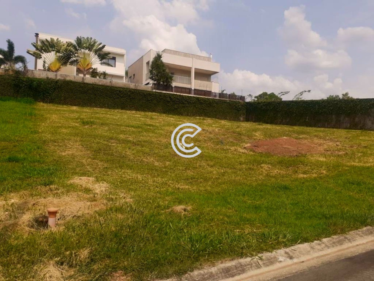 Loteamento e Condomínio, 435 m² - Foto 1