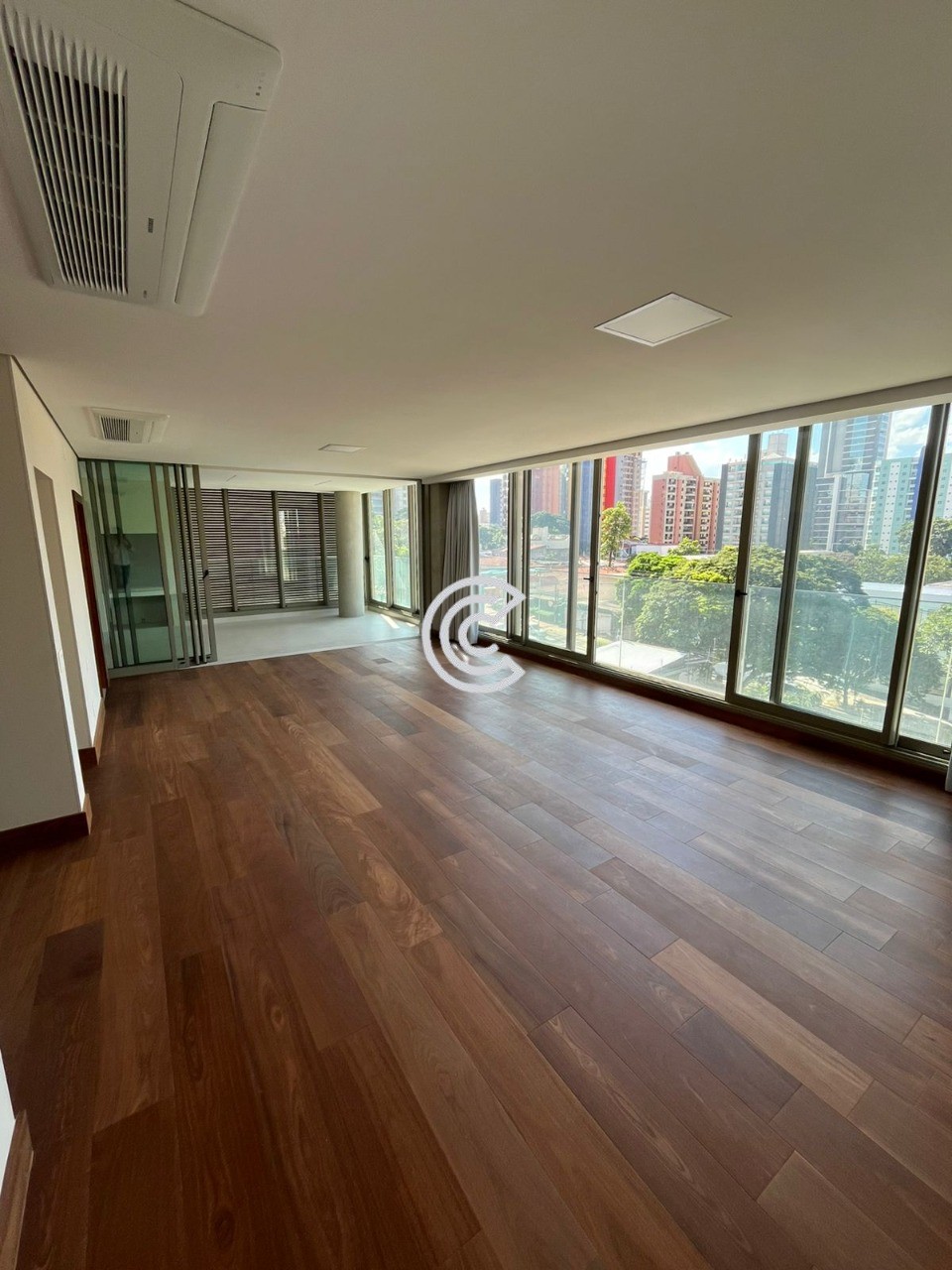 Apartamento, 3 quartos, 257 m² - Foto 1