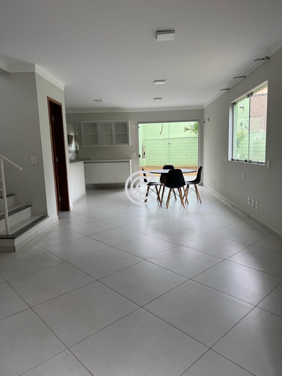 Casa, 3 quartos, 259 m² - Foto 1