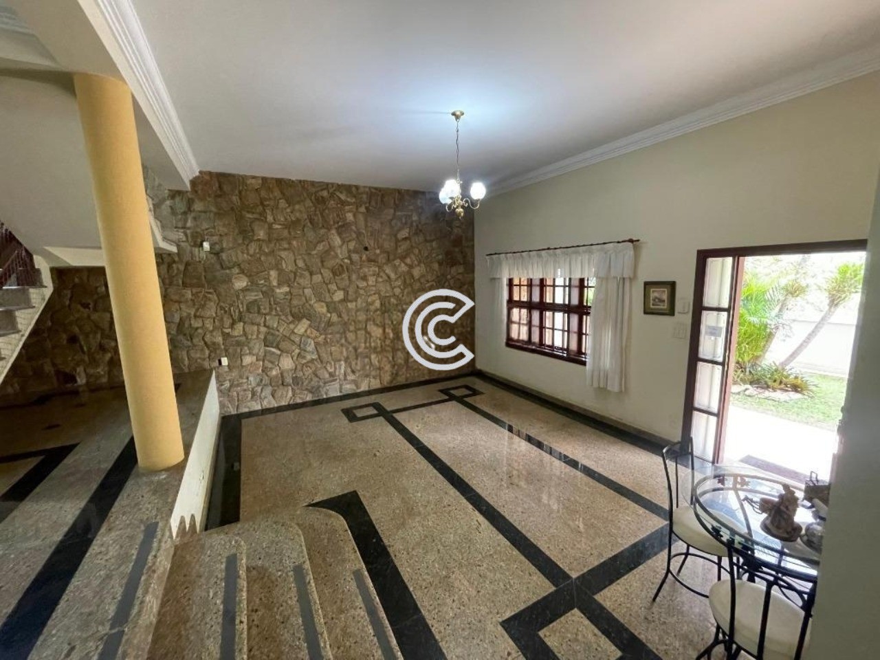 Casa, 4 quartos, 350 m² - Foto 1