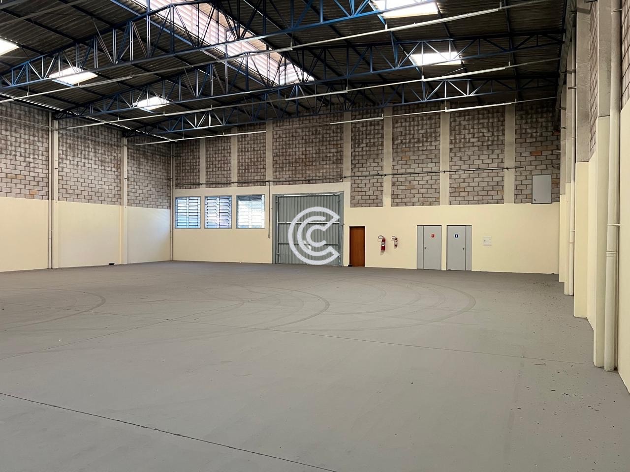 Depósito-Galpão, 850 m² - Foto 1