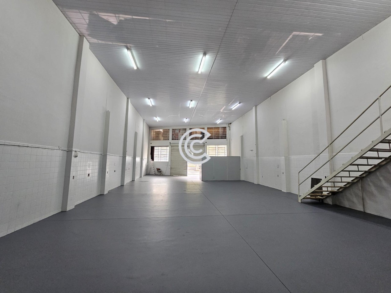 Depósito-Galpão, 300 m² - Foto 1