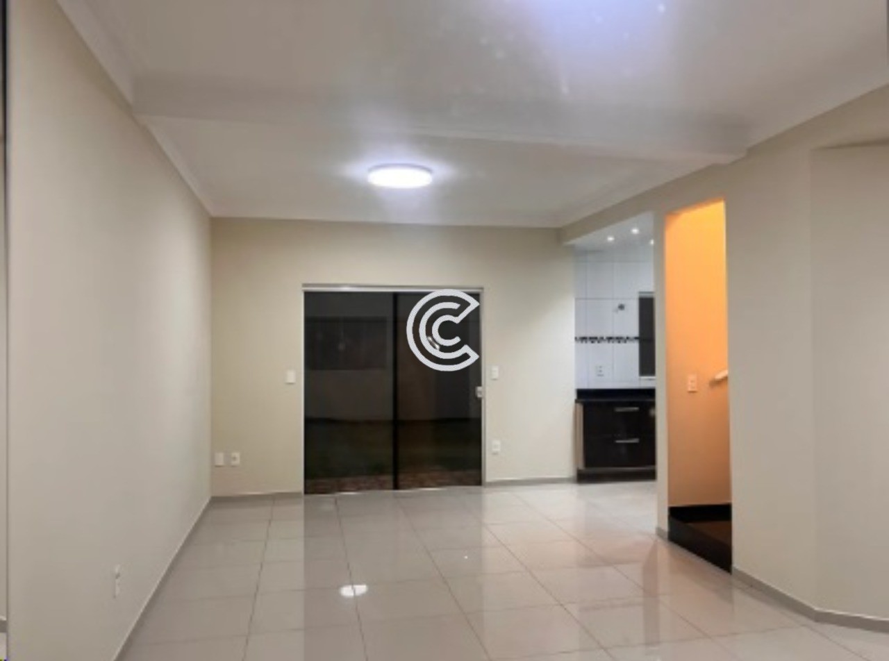 Casa, 3 quartos, 200 m² - Foto 1
