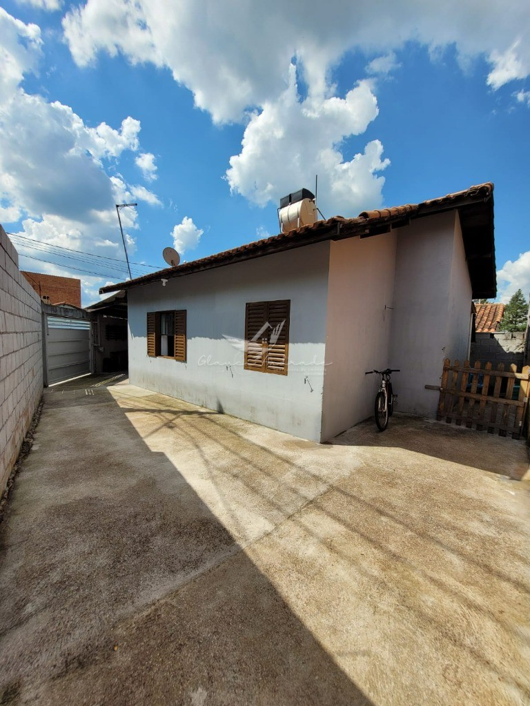Casa à venda no bairro Vista Alegre em Jundiaí- SP,
