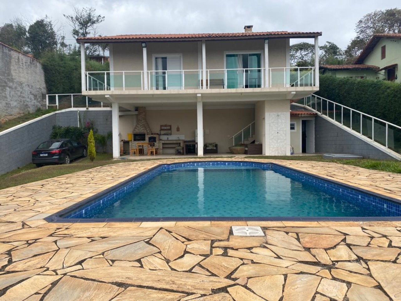 EXCELENTE OPORTUNIDADE PARA QUEM PROCURA TRANQUILIDADE E ACONCHEGO