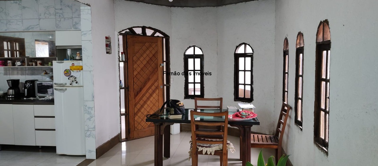 ÓTIMA CASA EM TERRA PRETA