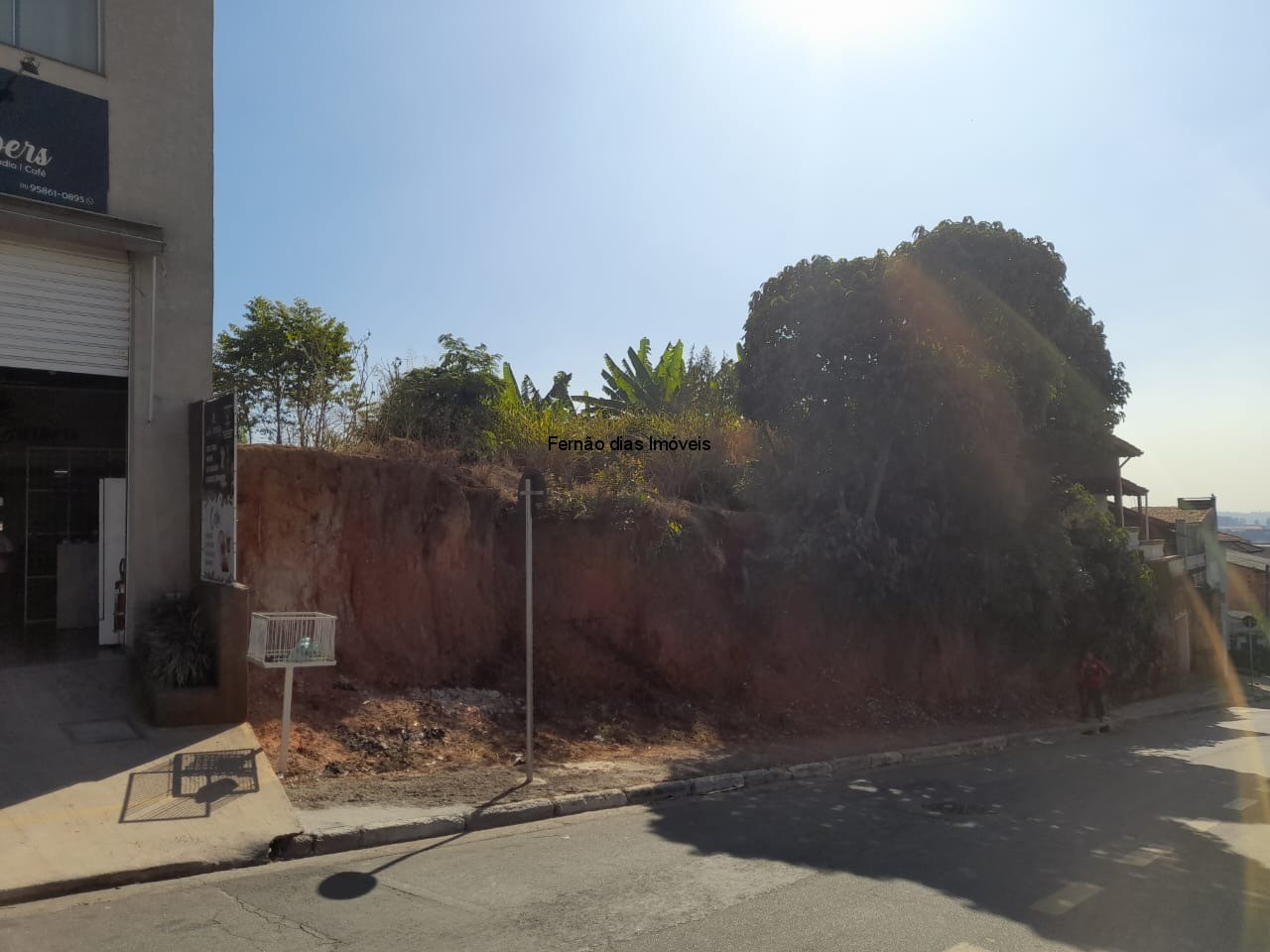 LOTE NA DEMÉTRIO PARA CONSTRUÇÃO COMERCIAL OU RESIDENCIAL