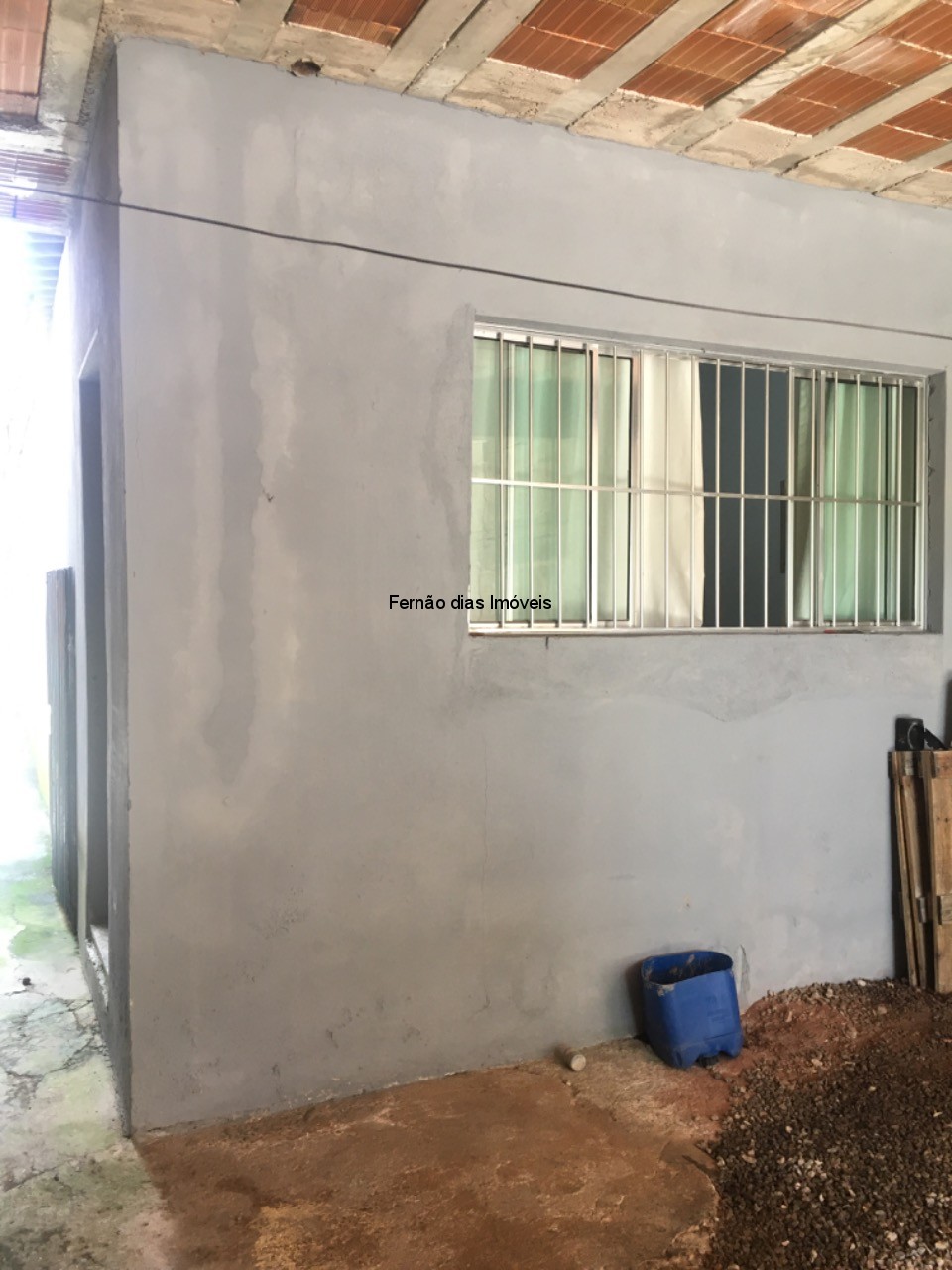 CASA EM TERRA PRETA!