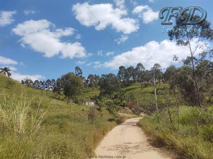 TERRENO EM ACLIVE COM 2.480 M² ESCRITURADO EM ATIBAIA