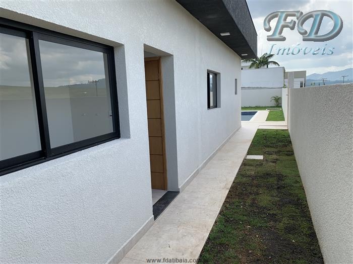 CASA TÉRREA DE ALTO PADRÃO EM CONDOMÍNIO