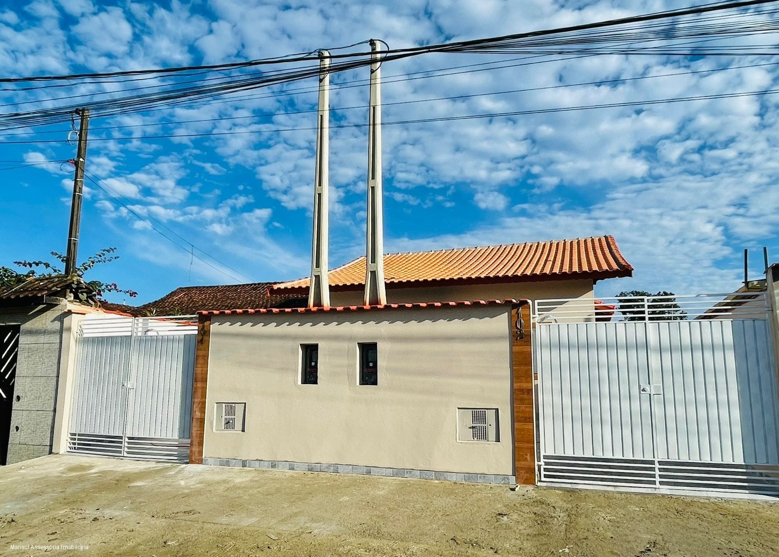 CASA RESIDENCIAL em MONGAGUÁ - SP, chacara itaguai