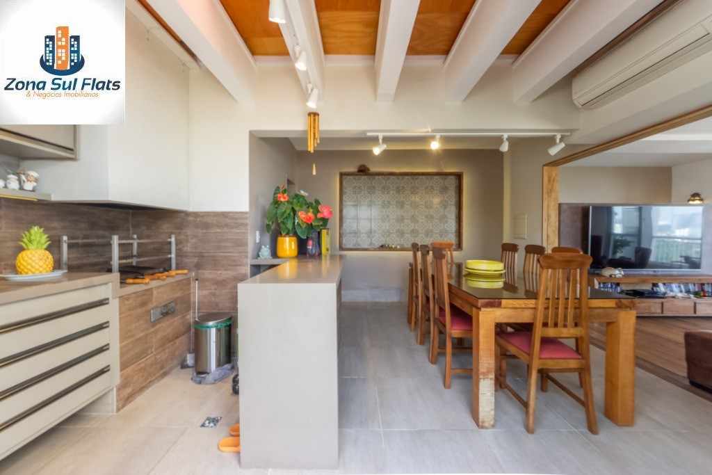 Cobertura, 3 quartos, 285 m² - Foto 2