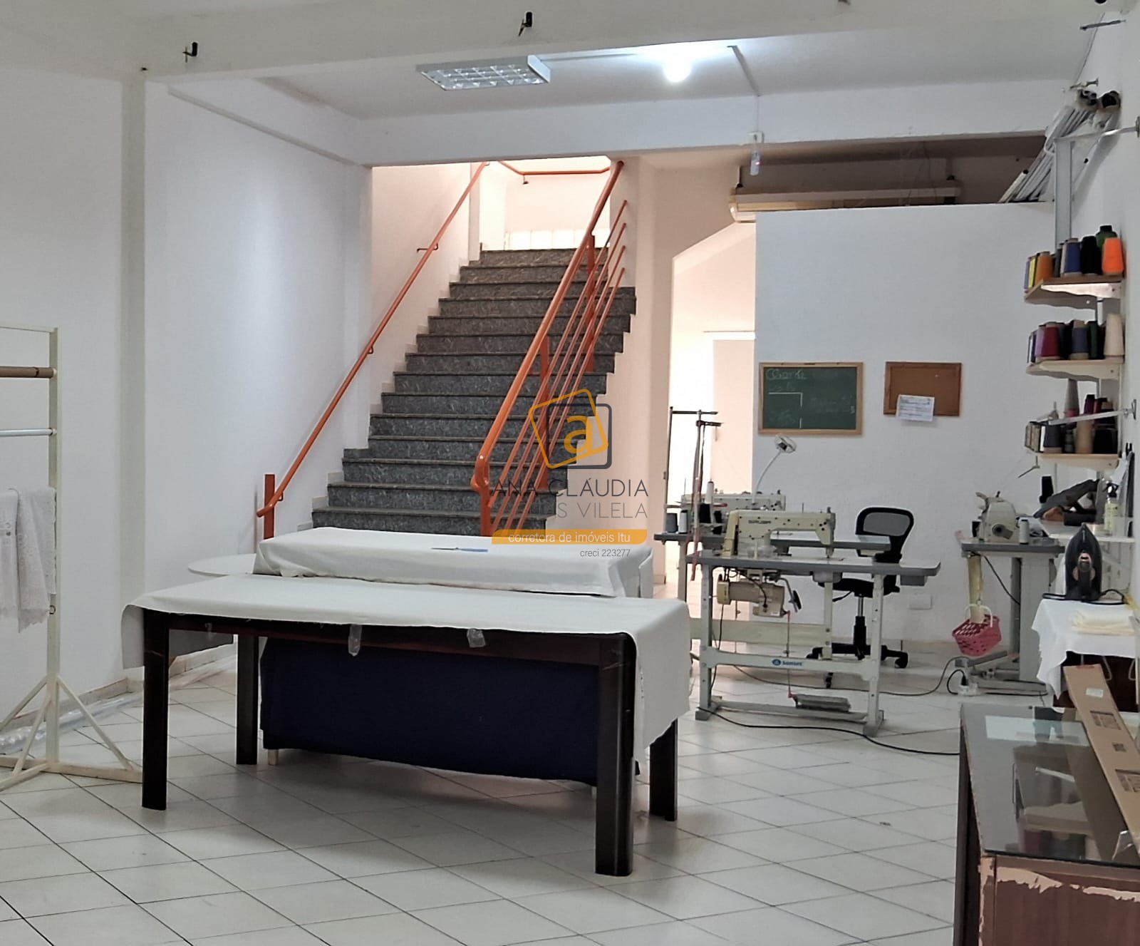 Loja-Salão, 250 m² - Foto 1