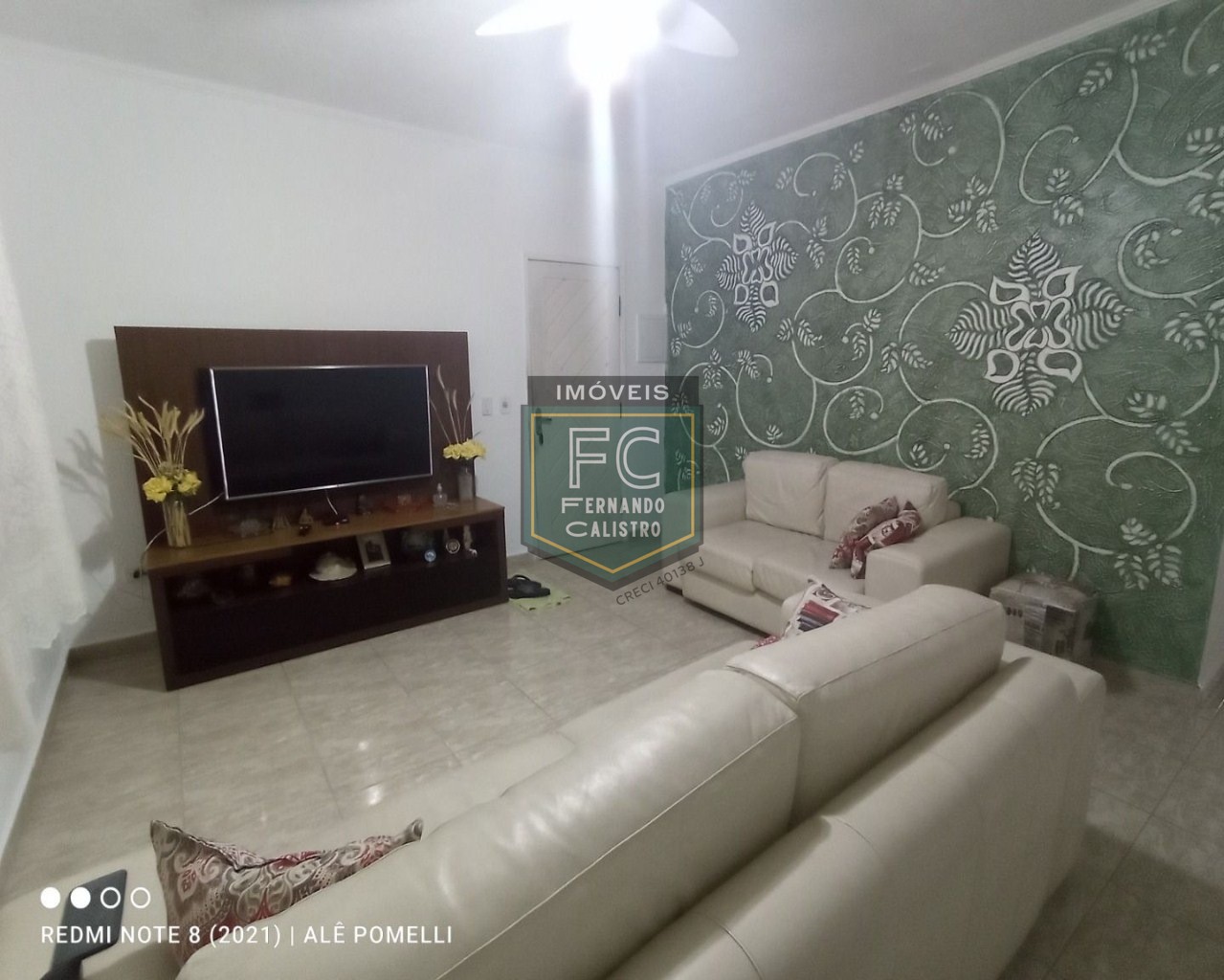 2 casas isoladas e separadas por muro, c/ 2 dormitórios cada em 1 lote inteiro, a 50 mts da praia, em local nobre e central, jd. Marina - mongaguá/sp