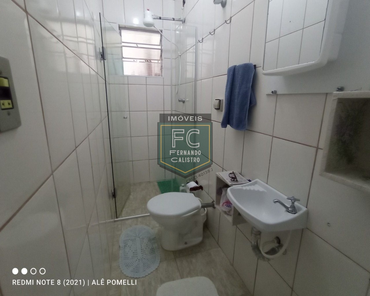 2 casas isoladas e separadas por muro, c/ 2 dormitórios cada em 1 lote inteiro, a 50 mts da praia, em local nobre e central, jd. Marina - mongaguá/sp