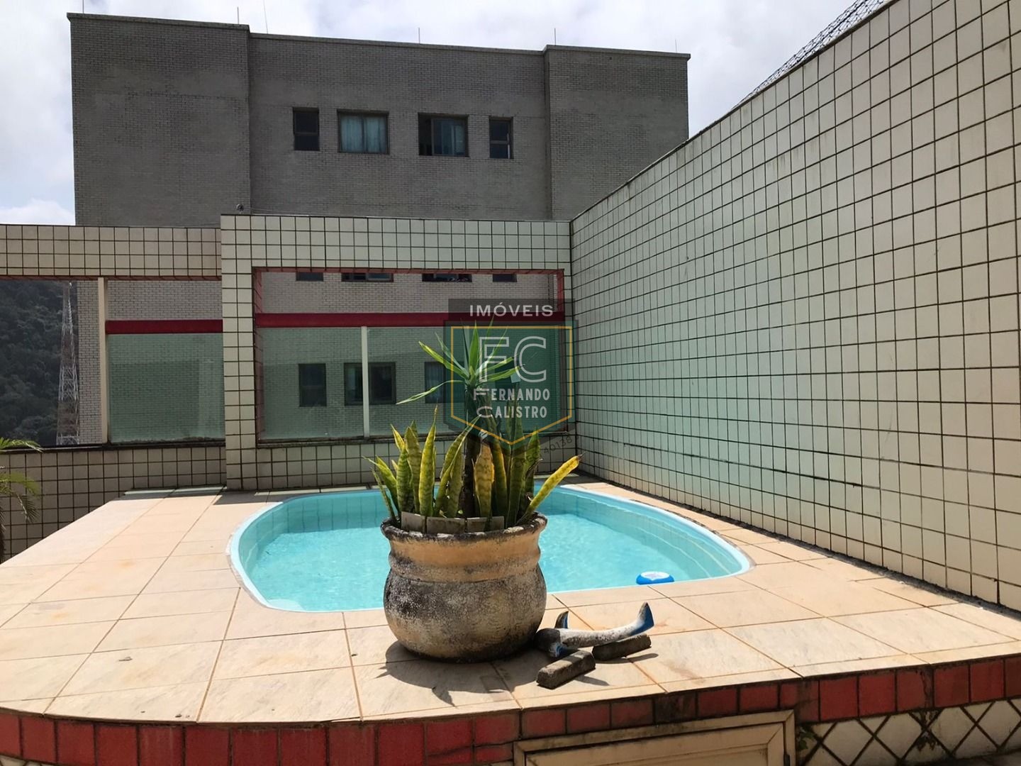 Cobertura Duplex c/ 4 Dormitórios (2 Suítes) Alto Padrão com Varanda, Quintal e Piscina Privativos c/ Vista p/ o Mar, Local Nobre, Centro, Mongaguá