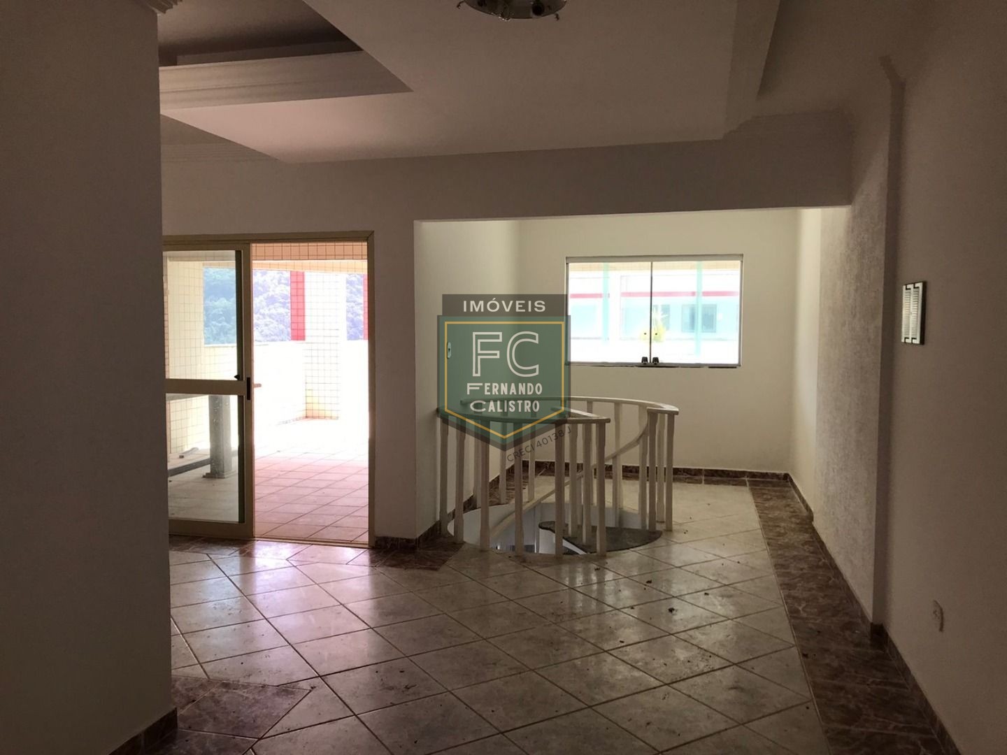 Cobertura Duplex c/ 4 Dormitórios (2 Suítes) Alto Padrão com Varanda, Quintal e Piscina Privativos c/ Vista p/ o Mar, Local Nobre, Centro, Mongaguá